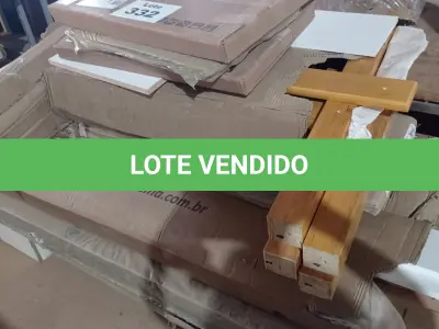 LOTE 332 - 01 LOTE DE MADEIRAS DIVERSAS (NO ESTADO, NÃO SABEMOS SE FUNCIONA. LEILÃO NÃO TEM GARANTIA E NEM DEVOLUÇÃO, SUJEITO A POSSÍVEIS AVARIAS VISÍVEIS/OCULTAS E/OU AUSÊNCIA DE COMPONENTES)