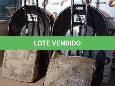 LOTE 207 - 02 - CARRINHOS DE MÃO (NO ESTADO, NÃO SABEMOS SE FUNCIONA. LEILÃO NÃO TEM GARANTIA E NEM DEVOLUÇÃO, SUJEITO A POSSÍVEIS AVARIAS VISÍVEIS/OCULTAS E/OU AUSÊNCIA DE COMPONENTES)