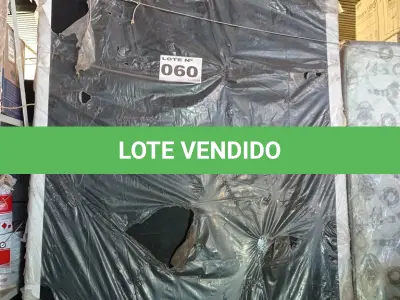 LOTE 060 - 01 - BOX BAÚ - VIÚVA 110X200 (NO ESTADO, NÃO SABEMOS SE FUNCIONA. LEILÃO NÃO TEM GARANTIA E NEM DEVOLUÇÃO, SUJEITO A POSSÍVEIS AVARIAS VISÍVEIS/OCULTAS E/OU AUSÊNCIA DE COMPONENTES)
