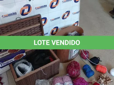 LOTE 017 - 01 LOTE COM ROLOS DE LÃ PARA CROCHÊ (NO ESTADO, NÃO SABEMOS SE FUNCIONA. LEILÃO NÃO TEM GARANTIA E NEM DEVOLUÇÃO).