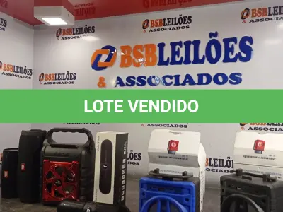 LOTE 293 - 07 – CAIXAS DE SOM (NO ESTADO, NÃO SABEMOS SE FUNCIONA. LEILÃO NÃO TEM GARANTIA E NEM DEVOLUÇÃO, SUJEITO A POSSÍVEIS AVARIAS VISÍVEIS/OCULTAS E/OU AUSÊNCIA DE COMPONENTES)