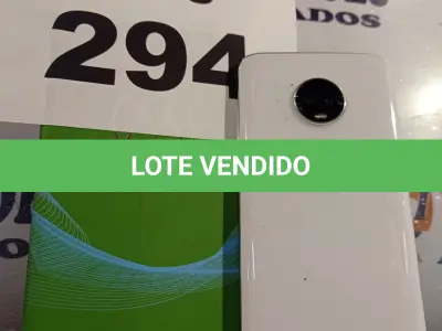 LOTE 294 - 01 - SMARTPHONE MOTOROLA MOTO G7 64GB (NO ESTADO, NÃO SABEMOS SE FUNCIONA. LEILÃO NÃO TEM GARANTIA E NEM DEVOLUÇÃO, SUJEITO A POSSÍVEIS AVARIAS VISÍVEIS/OCULTAS E/OU AUSÊNCIA DE COMPONENTES)