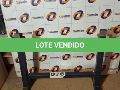 LOTE 076 - 01 - SUPORTE CAVALETE FIXO BÍCEPS TRÍCEPS (NO ESTADO, NÃO SABEMOS SE FUNCIONA. LEILÃO NÃO TEM GARANTIA E NEM DEVOLUÇÃO, SUJEITO A POSSÍVEIS AVARIAS VISÍVEIS/OCULTAS E/OU AUSÊNCIA DE COMPONENTES)