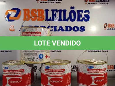LOTE 070 - 04 - LATAS ADESIVO DE CONTATO FORMICA (NO ESTADO, NÃO SABEMOS SE FUNCIONA. LEILÃO NÃO TEM GARANTIA E NEM DEVOLUÇÃO, SUJEITO A POSSÍVEIS AVARIAS VISÍVEIS/OCULTAS E/OU AUSÊNCIA DE COMPONENTES)