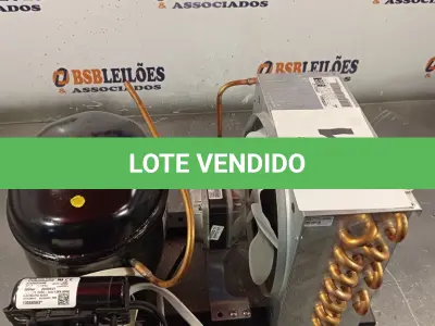 LOTE 131 - 01 UNIDADE CONDENSADORA EMBRACO 1/3+ HP UFF033 + XZ (UFI12HBX) 220V R134A (NO ESTADO, NÃO SABEMOS SE FUNCIONA. LEILÃO NÃO TEM GARANTIA E NEM DEVOLUÇÃO, SUJEITO A POSSÍVEIS AVARIAS VISÍVEIS/OCULTAS E/OU AUSÊNCIA DE COMPONENTES)