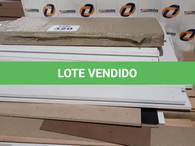 LOTE 320 - 01 LOTE DE MADEIRAS DIVERSAS (NO ESTADO, NÃO SABEMOS SE FUNCIONA. LEILÃO NÃO TEM GARANTIA E NEM DEVOLUÇÃO, SUJEITO A POSSÍVEIS AVARIAS VISÍVEIS/OCULTAS E/OU AUSÊNCIA DE COMPONENTES)