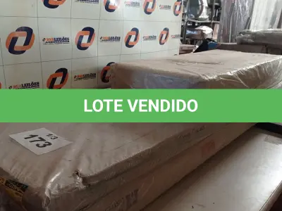 LOTE 173 - 01 - GUARDA-ROUPA INFANTIL SLOAN 3 PORTAS COM BRANCO (NO ESTADO, NÃO SABEMOS SE FUNCIONA. LEILÃO NÃO TEM GARANTIA E NEM DEVOLUÇÃO, SUJEITO A POSSÍVEIS AVARIAS VISÍVEIS/OCULTAS E/OU AUSÊNCIA DE COMPONENTES)