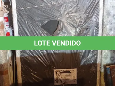 LOTE 060 - 01 - BOX BAÚ - VIÚVA 110X200 (NO ESTADO, NÃO SABEMOS SE FUNCIONA. LEILÃO NÃO TEM GARANTIA E NEM DEVOLUÇÃO, SUJEITO A POSSÍVEIS AVARIAS VISÍVEIS/OCULTAS E/OU AUSÊNCIA DE COMPONENTES)