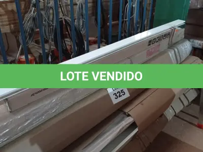 LOTE 325 - 01 LOTE DE MADEIRAS DIVERSAS (NO ESTADO, NÃO SABEMOS SE FUNCIONA. LEILÃO NÃO TEM GARANTIA E NEM DEVOLUÇÃO, SUJEITO A POSSÍVEIS AVARIAS VISÍVEIS/OCULTAS E/OU AUSÊNCIA DE COMPONENTES)