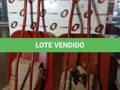 LOTE 146 - 02 - CARRINHOS DE MÃO (NO ESTADO, NÃO SABEMOS SE FUNCIONA. LEILÃO NÃO TEM GARANTIA E NEM DEVOLUÇÃO, SUJEITO A POSSÍVEIS AVARIAS VISÍVEIS/OCULTAS E/OU AUSÊNCIA DE COMPONENTES)
