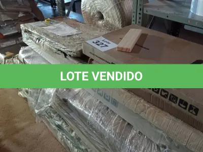 LOTE 327 - 01 LOTE DE MADEIRAS DIVERSAS (NO ESTADO, NÃO SABEMOS SE FUNCIONA. LEILÃO NÃO TEM GARANTIA E NEM DEVOLUÇÃO, SUJEITO A POSSÍVEIS AVARIAS VISÍVEIS/OCULTAS E/OU AUSÊNCIA DE COMPONENTES)