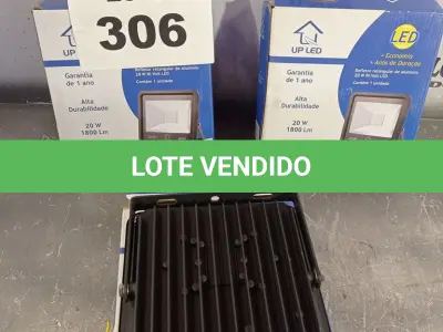 LOTE 306 - 03 - REFLETORES LED 20W (NO ESTADO, NÃO SABEMOS SE FUNCIONA. LEILÃO NÃO TEM GARANTIA E NEM DEVOLUÇÃO, SUJEITO A POSSÍVEIS AVARIAS VISÍVEIS/OCULTAS E/OU AUSÊNCIA DE COMPONENTES)