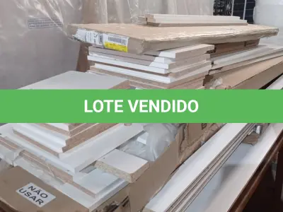 LOTE 321 - 01 LOTE DE MADEIRAS DIVERSAS (NO ESTADO, NÃO SABEMOS SE FUNCIONA. LEILÃO NÃO TEM GARANTIA E NEM DEVOLUÇÃO, SUJEITO A POSSÍVEIS AVARIAS VISÍVEIS/OCULTAS E/OU AUSÊNCIA DE COMPONENTES)