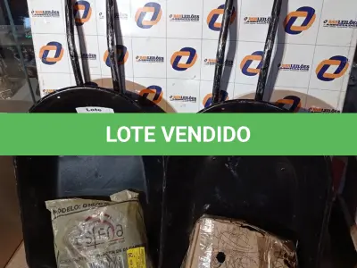 LOTE 215 - 02 - CARRINHOS DE MÃO (NO ESTADO, NÃO SABEMOS SE FUNCIONA. LEILÃO NÃO TEM GARANTIA E NEM DEVOLUÇÃO, SUJEITO A POSSÍVEIS AVARIAS VISÍVEIS/OCULTAS E/OU AUSÊNCIA DE COMPONENTES)