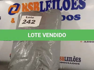 LOTE 242 - 01 - LONA TENDA 3X3 PVC (NO ESTADO, NÃO SABEMOS SE FUNCIONA. LEILÃO NÃO TEM GARANTIA E NEM DEVOLUÇÃO, SUJEITO A POSSÍVEIS AVARIAS VISÍVEIS/OCULTAS E/OU AUSÊNCIA DE COMPONENTES)