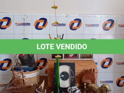 LOTE 021 - 01 LOTE COM UTENSÍLIOS PARA DECORAÇÃO DIVERSOS (NO ESTADO, NÃO SABEMOS SE FUNCIONA. LEILÃO NÃO TEM GARANTIA E NEM DEVOLUÇÃO).