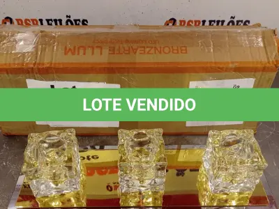 LOTE 220 - 01 - PLAFON INOX 3 LUZES 38,9X12,5CM FROST BRONZEARTE (NO ESTADO, NÃO SABEMOS SE FUNCIONA. LEILÃO NÃO TEM GARANTIA E NEM DEVOLUÇÃO, SUJEITO A POSSÍVEIS AVARIAS VISÍVEIS/OCULTAS E/OU AUSÊNCIA DE COMPONENTES)