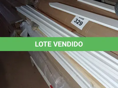 LOTE 329 - 01 LOTE DE MADEIRAS DIVERSAS (NO ESTADO, NÃO SABEMOS SE FUNCIONA. LEILÃO NÃO TEM GARANTIA E NEM DEVOLUÇÃO, SUJEITO A POSSÍVEIS AVARIAS VISÍVEIS/OCULTAS E/OU AUSÊNCIA DE COMPONENTES)