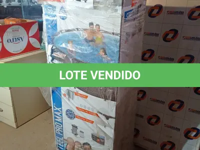 LOTE 124 - 01 - PISCINA ESTRUTURAL 9150L CIRCULAR DELUXE 220V + ESCADA (NO ESTADO, NÃO SABEMOS SE FUNCIONA. LEILÃO NÃO TEM GARANTIA E NEM DEVOLUÇÃO, SUJEITO A POSSÍVEIS AVARIAS VISÍVEIS/OCULTAS E/OU AUSÊNCIA DE COMPONENTES)