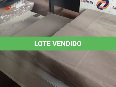 LOTE 166 - 01 -GUARDA ROUPA CLICK COM 3 PORTAS BRANCO - SANTOS ANDIRÁ (NO ESTADO, NÃO SABEMOS SE FUNCIONA. LEILÃO NÃO TEM GARANTIA E NEM DEVOLUÇÃO, SUJEITO A POSSÍVEIS AVARIAS VISÍVEIS/OCULTAS E/OU AUSÊNCIA DE COMPONENTES)