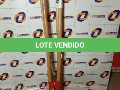 LOTE 256 - 02 - CAVADEIRAS ARTICULADA COM CABO 120CM TRAMONTINA (NO ESTADO, NÃO SABEMOS SE FUNCIONA. LEILÃO NÃO TEM GARANTIA E NEM DEVOLUÇÃO, SUJEITO A POSSÍVEIS AVARIAS VISÍVEIS/OCULTAS E/OU AUSÊNCIA DE COMPONENTES)