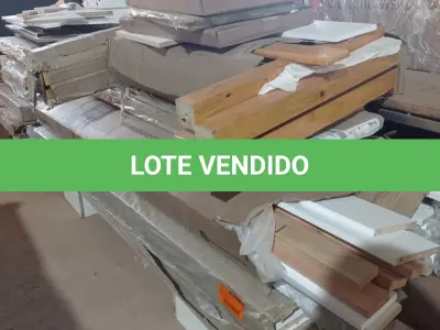 LOTE 332 - 01 LOTE DE MADEIRAS DIVERSAS (NO ESTADO, NÃO SABEMOS SE FUNCIONA. LEILÃO NÃO TEM GARANTIA E NEM DEVOLUÇÃO, SUJEITO A POSSÍVEIS AVARIAS VISÍVEIS/OCULTAS E/OU AUSÊNCIA DE COMPONENTES)