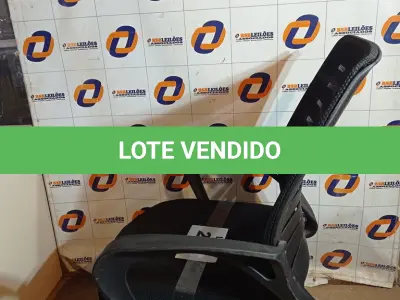LOTE 289 - 01 – CADEIRA ESCRITÓRIO (NO ESTADO, NÃO SABEMOS SE FUNCIONA. LEILÃO NÃO TEM GARANTIA E NEM DEVOLUÇÃO, SUJEITO A POSSÍVEIS AVARIAS VISÍVEIS/OCULTAS E/OU AUSÊNCIA DE COMPONENTES)