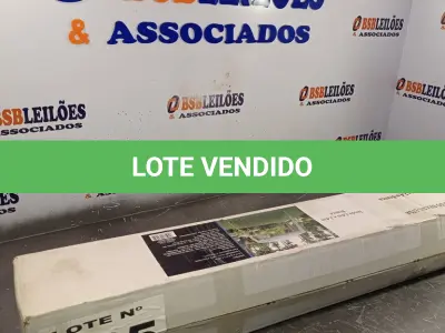 LOTE 135 - 01 – TENDA GAZEBO 2,40 X2,40 (NO ESTADO, NÃO SABEMOS SE FUNCIONA. LEILÃO NÃO TEM GARANTIA E NEM DEVOLUÇÃO, SUJEITO A POSSÍVEIS AVARIAS VISÍVEIS/OCULTAS E/OU AUSÊNCIA DE COMPONENTES)