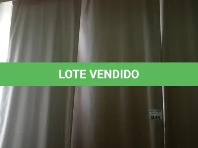 LOTE 045 - 01 LOTE COM CORTINAS (NO ESTADO, NÃO SABEMOS SE FUNCIONA. LEILÃO NÃO TEM GARANTIA E NEM DEVOLUÇÃO).