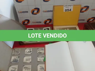LOTE 054 - 01 LOTE COM ÁLBUNS COM FOTOS ANTIGOS (NO ESTADO, NÃO SABEMOS SE FUNCIONA. LEILÃO NÃO TEM GARANTIA E NEM DEVOLUÇÃO).