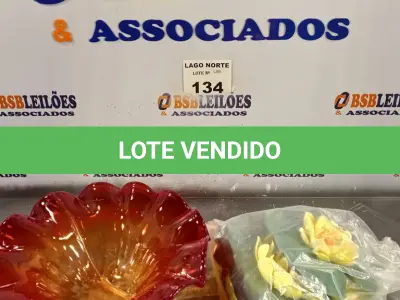 LOTE 134 - 01 FRUTEIRA EM VIDRO (NO ESTADO, NÃO SABEMOS SE FUNCIONA. LEILÃO NÃO TEM GARANTIA E NEM DEVOLUÇÃO).