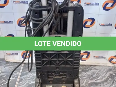 LOTE 154 - 01 LAVADORA DE ALTA PRESSÃO SHULZ (NO ESTADO, NÃO SABEMOS SE FUNCIONA. LEILÃO NÃO TEM GARANTIA E NEM DEVOLUÇÃO).