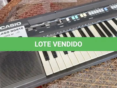 LOTE 143 - 01 TECLADO CASSIO CACIOTONE CT 360 (NO ESTADO, NÃO SABEMOS SE FUNCIONA. LEILÃO NÃO TEM GARANTIA E NEM DEVOLUÇÃO). 