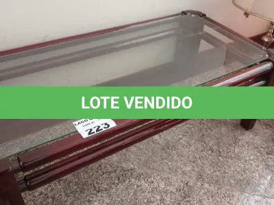 LOTE 223 - 01 MESINHA RETANGULAR DE CENTRO (NO ESTADO, NÃO SABEMOS SE FUNCIONA. LEILÃO NÃO TEM GARANTIA E NEM DEVOLUÇÃO).