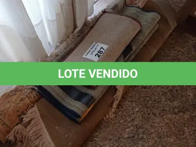 LOTE 287 - 04 TAPETES DIVERSOS (NO ESTADO, NÃO SABEMOS SE FUNCIONA. LEILÃO NÃO TEM GARANTIA E NEM DEVOLUÇÃO).