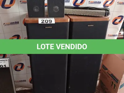 LOTE 209 - 01 LOTE COM CAIXAS DE SOM (NO ESTADO, NÃO SABEMOS SE FUNCIONA. LEILÃO NÃO TEM GARANTIA E NEM DEVOLUÇÃO).