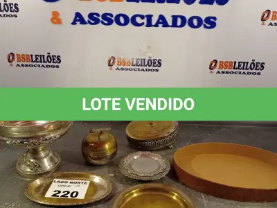 LOTE 220 - 01 LOTE COM ARTIGOS PARA DECORAÇÃO (NO ESTADO, NÃO SABEMOS SE FUNCIONA. LEILÃO NÃO TEM GARANTIA E NEM DEVOLUÇÃO).