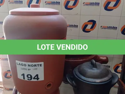 LOTE 194 - 02 PANELAS DE BARRO E 01 FILTRO DE BARRO (NO ESTADO, NÃO SABEMOS SE FUNCIONA. LEILÃO NÃO TEM GARANTIA E NEM DEVOLUÇÃO).