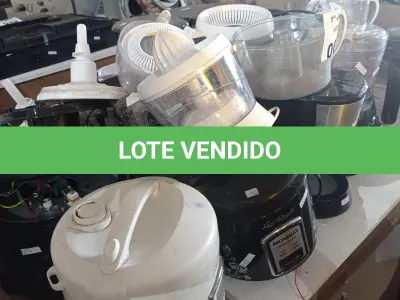 LOTE 066 - 01 LOTE COM VÁRIAS PANELAS ELÉTRICAS, EXTRATORES DE SUCOS, CAFETEIRAS E LIQUIDIFICADORES MARCAS E MODELOS DIVERSOS PARA RETIRADA DE PEÇAS. (NO ESTADO, LEILÃO NÃO TEM GARANTIA E NEM DEVOLUÇÃO, SUJEITO A POSSÍVEIS AVARIAS VISÍVEIS/OCULTAS E/OU AUSÊNCIA DE COMPONENTES).