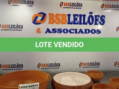 LOTE 190 - 01 LOTE C/PANELAS DE BARRO (NO ESTADO, NÃO SABEMOS SE FUNCIONA. LEILÃO NÃO TEM GARANTIA E NEM DEVOLUÇÃO).