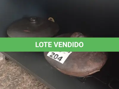 LOTE 204 - 01 LOTE COM 03 PANELAS DE BARRO (NO ESTADO, NÃO SABEMOS SE FUNCIONA. LEILÃO NÃO TEM GARANTIA E NEM DEVOLUÇÃO).