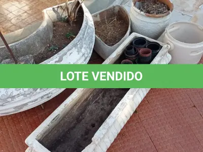 LOTE 280 - 04 JARROS PARA PLANTAS (NO ESTADO, NÃO SABEMOS SE FUNCIONA. LEILÃO NÃO TEM GARANTIA E NEM DEVOLUÇÃO).