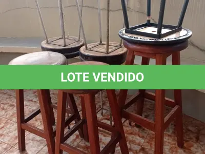 LOTE 269 - 08 BANQUETAS ALTAS (NO ESTADO, NÃO SABEMOS SE FUNCIONA. LEILÃO NÃO TEM GARANTIA E NEM DEVOLUÇÃO).