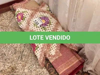 LOTE 132 - 04 TAPETES DIVERSOS (NO ESTADO, NÃO SABEMOS SE FUNCIONA. LEILÃO NÃO TEM GARANTIA E NEM DEVOLUÇÃO).