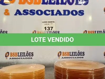 LOTE 137 - 12 PRATOS DE JANTAR E 12 PRATOS PARA SOBREMESA (NO ESTADO, NÃO SABEMOS SE FUNCIONA. LEILÃO NÃO TEM GARANTIA E NEM DEVOLUÇÃO).