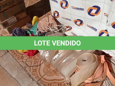LOTE 255 - 01 LOTE COM REDES DE ESPORTE, CINTAS E BALÃO INFLÁVEL (NO ESTADO, NÃO SABEMOS SE FUNCIONA. LEILÃO NÃO TEM GARANTIA E NEM DEVOLUÇÃO).