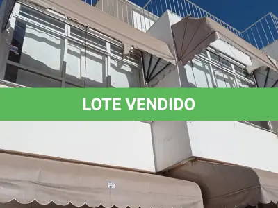 LOTE 271 - 06 TOLDOS PARA JANELA SENDO 02 INTEIROS (NO ESTADO, NÃO SABEMOS SE FUNCIONA. LEILÃO NÃO TEM GARANTIA E NEM DEVOLUÇÃO).