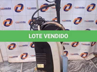 LOTE 154 - 01 LAVADORA DE ALTA PRESSÃO SHULZ (NO ESTADO, NÃO SABEMOS SE FUNCIONA. LEILÃO NÃO TEM GARANTIA E NEM DEVOLUÇÃO).