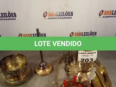 LOTE 203 - 01 LOTE COM ARTIGOS DE DECORAÇÃO (NO ESTADO, NÃO SABEMOS SE FUNCIONA. LEILÃO NÃO TEM GARANTIA E NEM DEVOLUÇÃO).