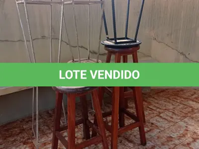LOTE 269 - 08 BANQUETAS ALTAS (NO ESTADO, NÃO SABEMOS SE FUNCIONA. LEILÃO NÃO TEM GARANTIA E NEM DEVOLUÇÃO).